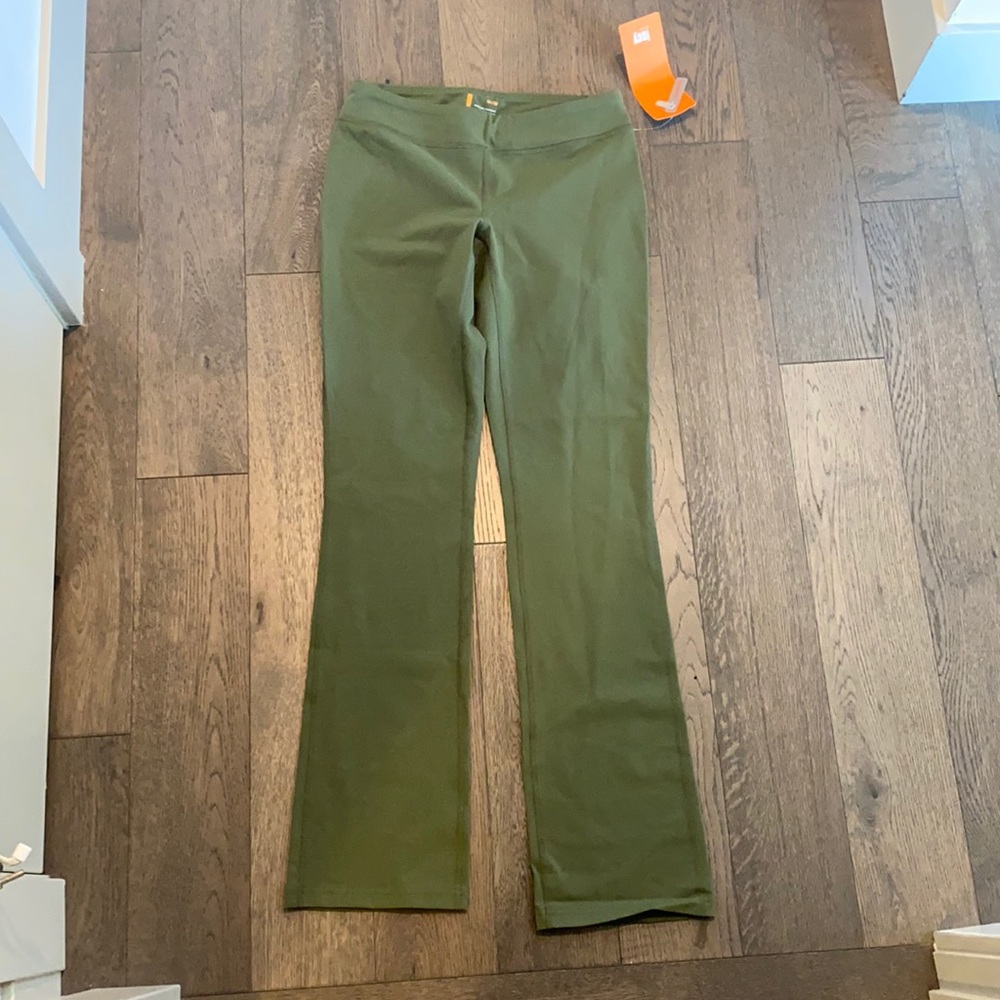 Lucy green boot cut tight